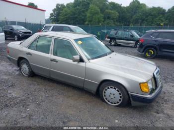  Salvage Mercedes-Benz 300