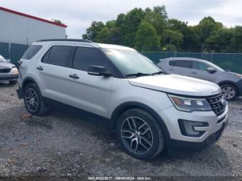  Salvage Ford Explorer