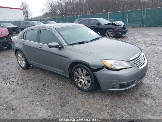  Salvage Chrysler 200