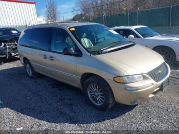  Salvage Chrysler Town & Country