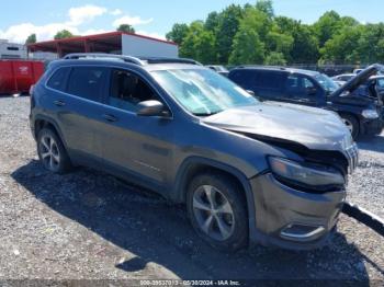  Salvage Jeep Cherokee