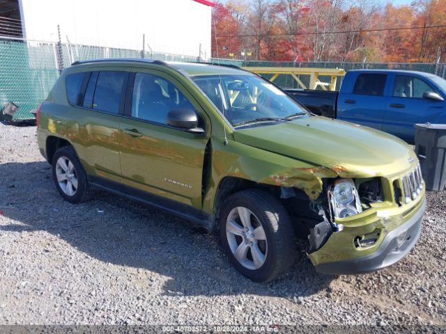  Salvage Jeep Compass