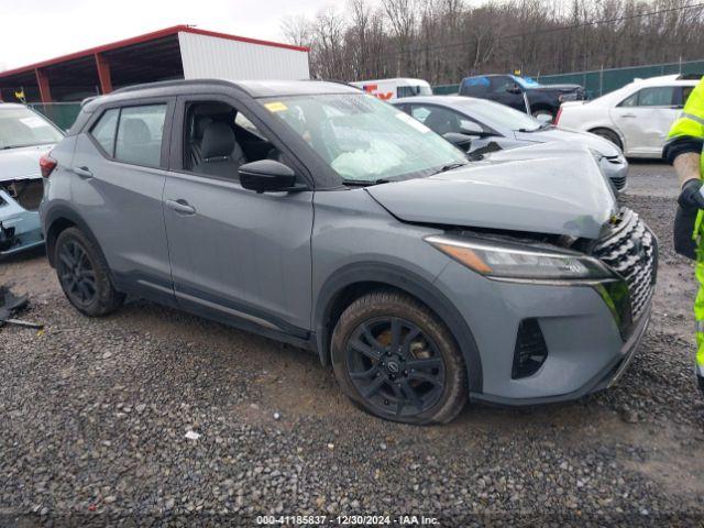  Salvage Nissan Kicks