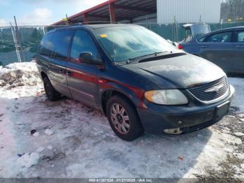  Salvage Chrysler Town & Country