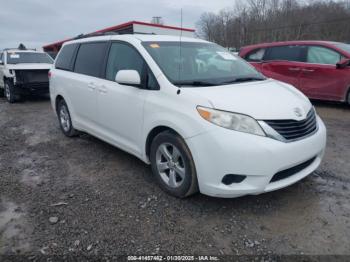  Salvage Toyota Sienna