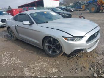  Salvage Ford Mustang