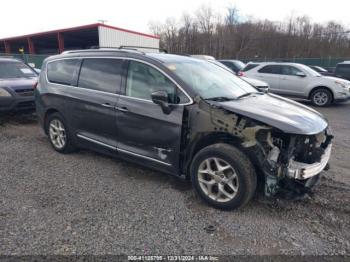  Salvage Chrysler Pacifica