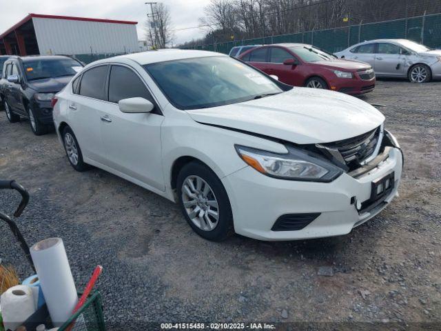  Salvage Nissan Altima