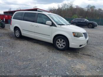  Salvage Chrysler Town & Country