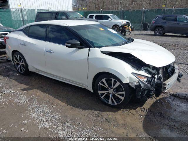  Salvage Nissan Maxima
