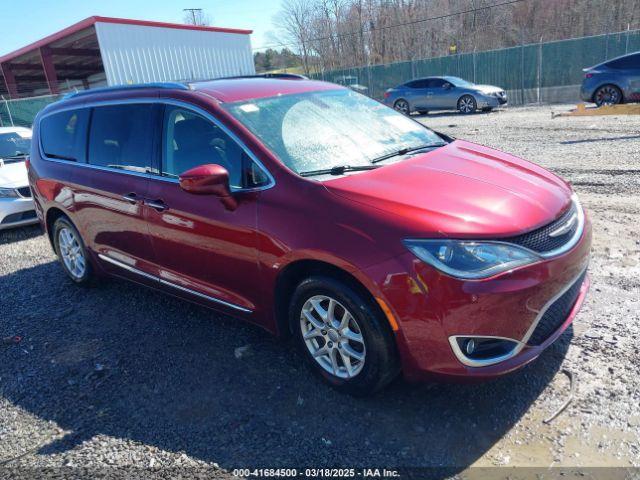  Salvage Chrysler Pacifica
