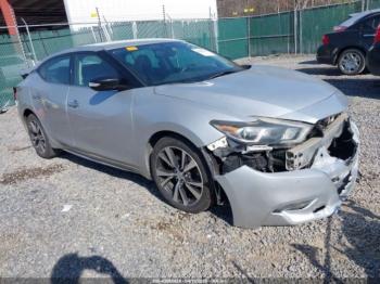  Salvage Nissan Maxima