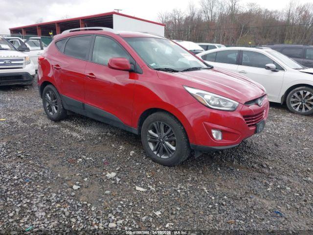  Salvage Hyundai TUCSON