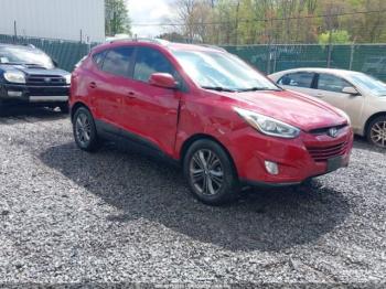  Salvage Hyundai TUCSON