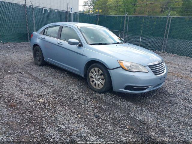  Salvage Chrysler 200