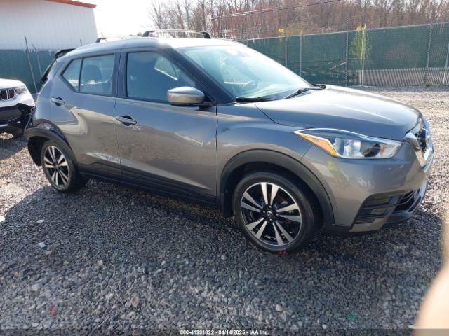 Salvage Nissan Kicks