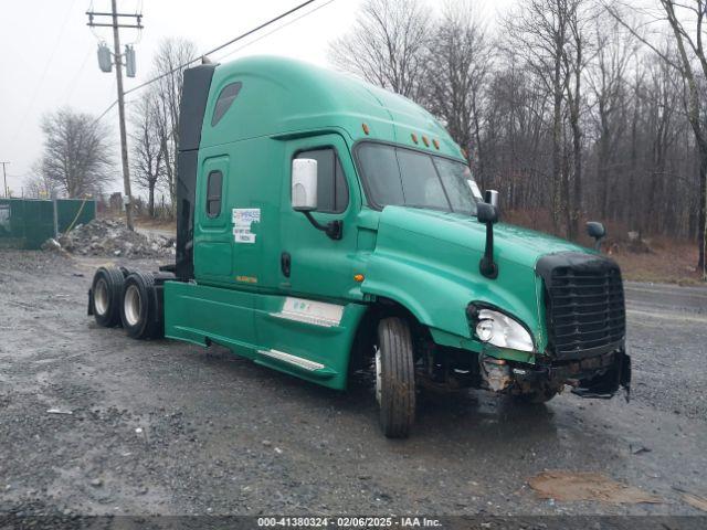  Salvage Freightliner Cascadia 125