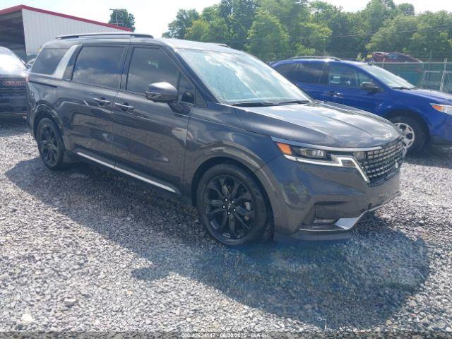  Salvage Kia Carnival