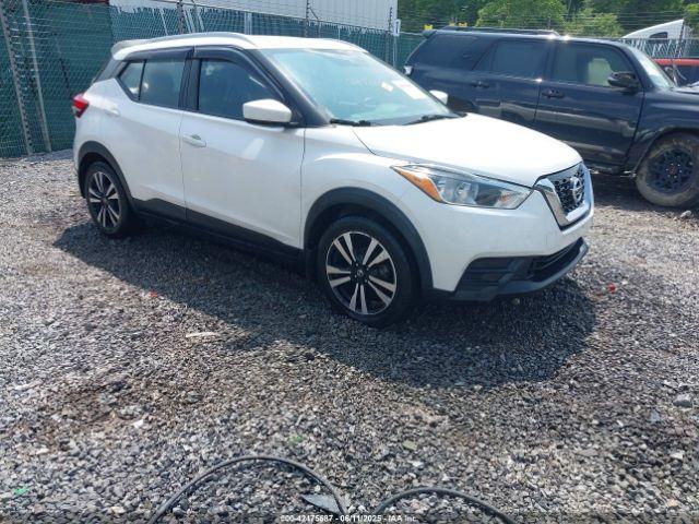  Salvage Nissan Kicks