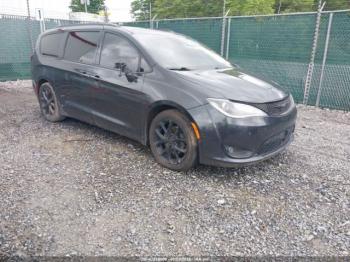  Salvage Chrysler Pacifica