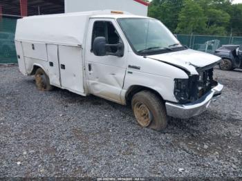  Salvage Ford E-350