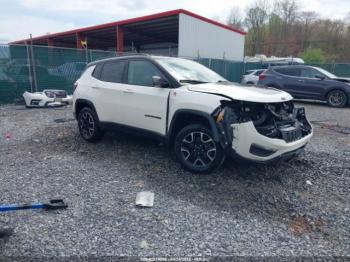  Salvage Jeep Compass