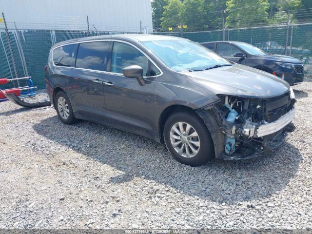  Salvage Chrysler Pacifica