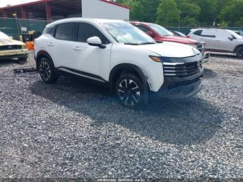  Salvage Nissan Kicks