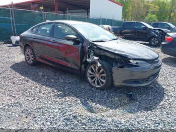  Salvage Chrysler 200