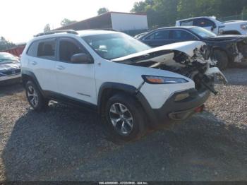  Salvage Jeep Cherokee