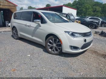  Salvage Chrysler Pacifica