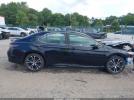 Toyota Camry Se Image 19