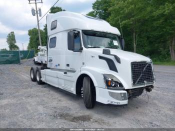  Salvage Volvo Vn