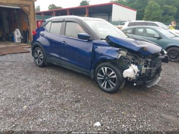  Salvage Nissan Kicks