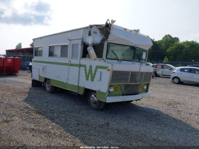  Salvage Winnebago Brave