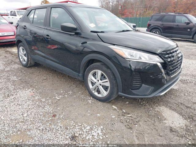  Salvage Nissan Kicks