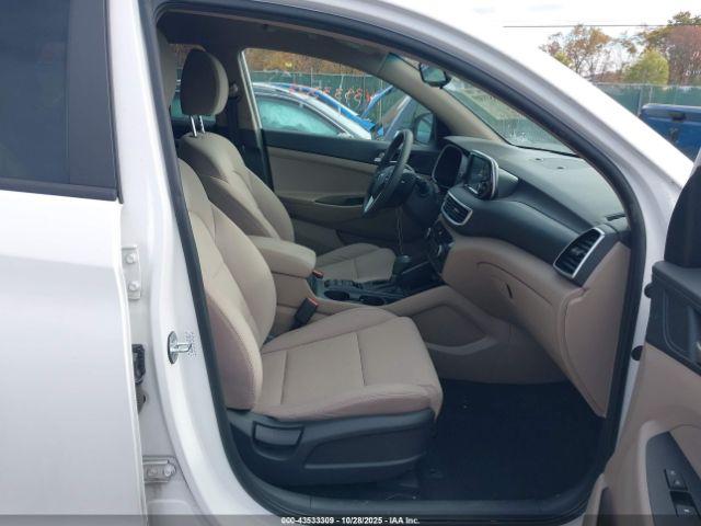 Hyundai TUCSON Value Image 12