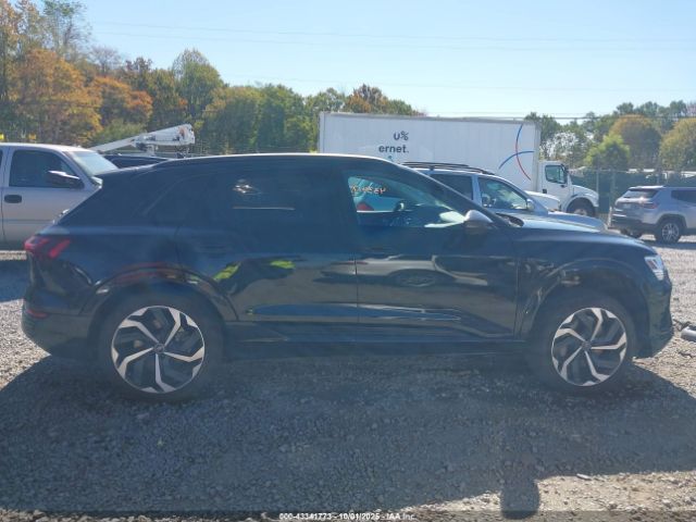 Audi Q8 Premium Plus Quattro Image 10