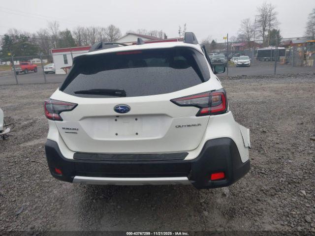 Subaru Outback Limited Image 11