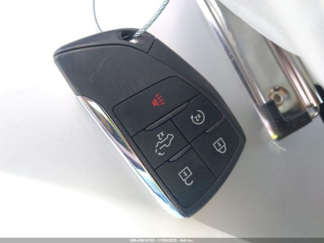 Chevrolet Silverado 1500 4wd  Short Bed Custom Image 2