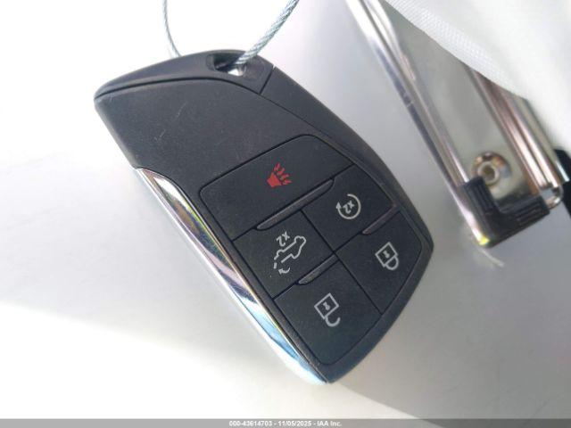 Chevrolet Silverado 1500 4wd  Short Bed Custom Image 2