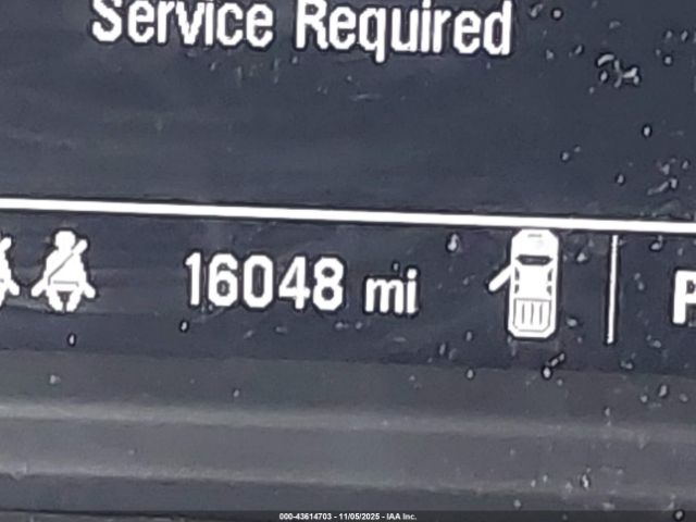 Chevrolet Silverado 1500 4wd  Short Bed Custom Image 4