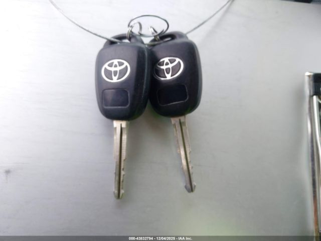 Toyota Corolla Le Image 8