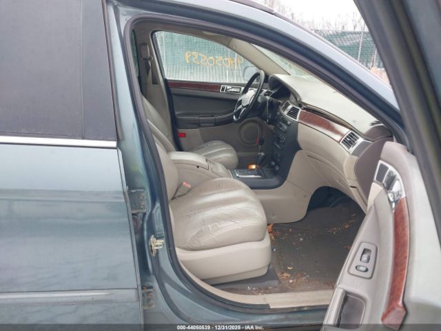 Chrysler Pacifica Touring Image 9