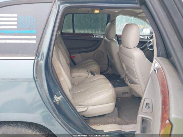 Chrysler Pacifica Touring Image 4