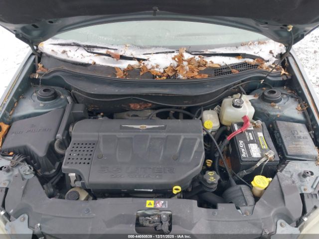 Chrysler Pacifica Touring Image 6