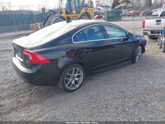 Volvo S60 Image 15