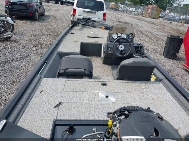 Tracker Marine Pro 170 Image 9