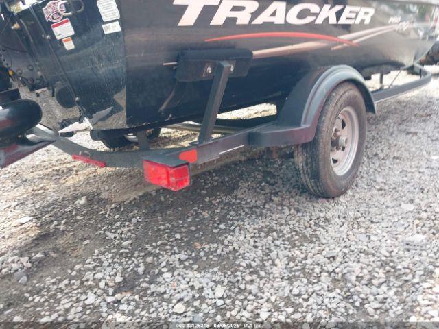 Tracker Marine Pro 170 Image 11
