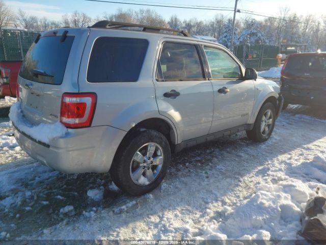 Ford Escape Xlt Image 8